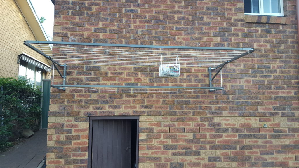 Eco 240 clothesline wall mounted